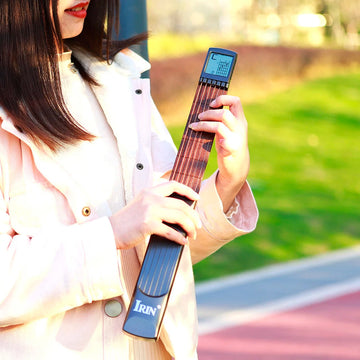 Pocket Gitaar Serie - Akkoord Trainer - Met Scherm - 6 Frets - Gitaar Oefening - Voor Beginners Model PG1 Apsilon