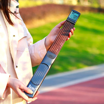 Pocket Gitaar Serie - Akkoord Trainer - Met Scherm - 6 Frets - Gitaar Oefening - Voor Beginners Model PG1 Apsilon