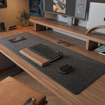 Gaming - Muismat - Wolvilt - Anti-slip - Groot Formaat - Deskmat - Voor Thuis en Kantoor - Model 60x30cm Apsilon
