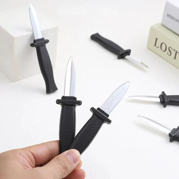 Retractable Fake Knife - Adult Plastic Magic Prank Toy for Jokes, Scary Tricks & Halloween Props (Realistic Toy) Apsilon